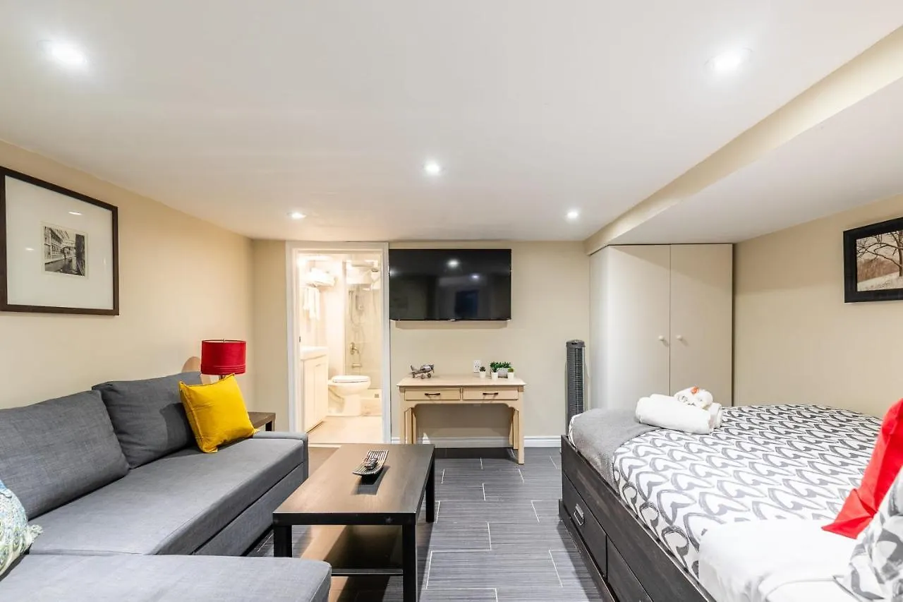 Newly Renovated - Cozy 1Br Apt With Netflix - Prime Location Apartment Toronto